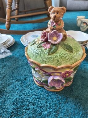 Boyds Bears Floral Ceramic Cookie Jar in Green, Purple, Pink, Brown